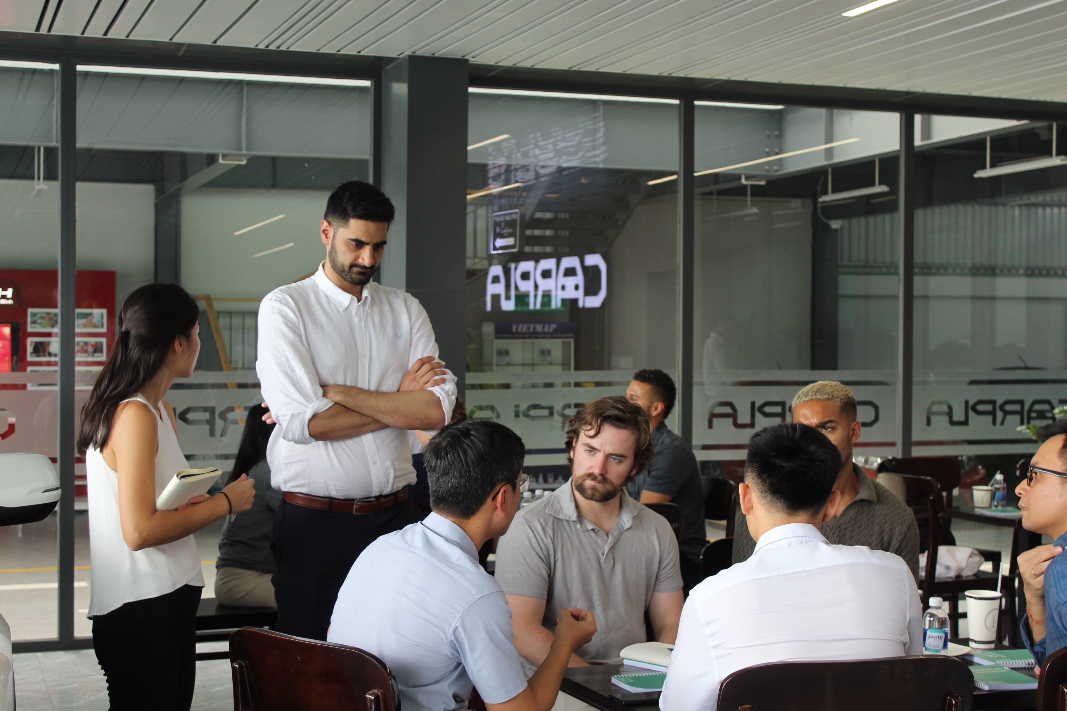 Nhóm nghiên cứu sinh MBA từ Trường Kinh doanh Harvard trao đổi cùng đội ngũ lãnh đạo Tasco Nhóm nghiên cứu sinh MBA từ Trường Kinh doanh Harvard trao đổi cùng đội ngũ lãnh đạo Tasco