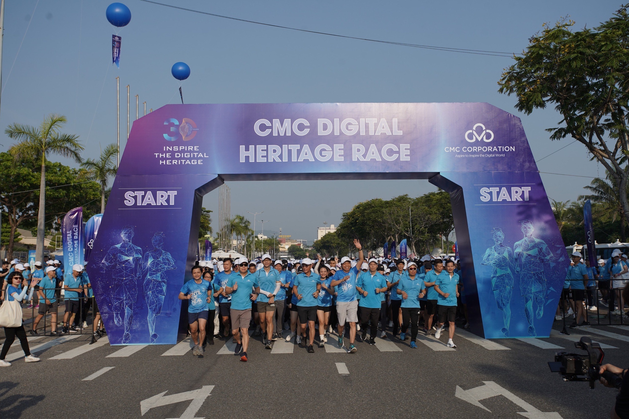 Hơn 3.000 người CMC cùng chạy bộ gây Quỹ Phẫu thuật nụ cười cho các em nhỏ tại Đà Nẵng