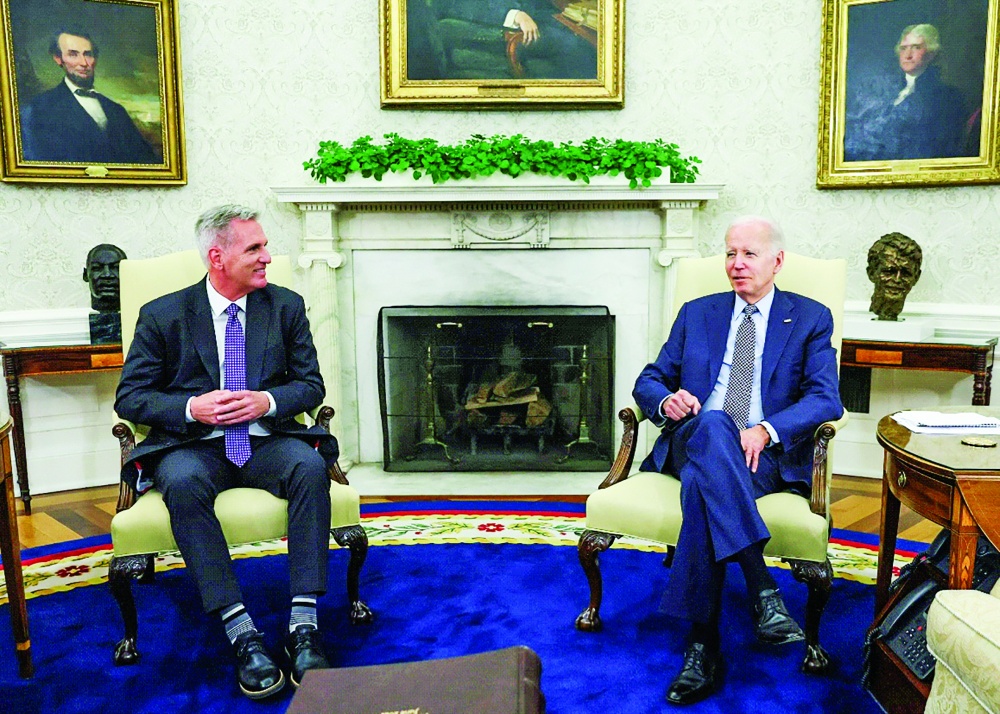 Tổng thống Mỹ Joe Biden thảo luận với Chủ tịch Hạ viện Kevin McCarthy tại Nhà Trắng về vấn đề trần nợ hôm 22/5