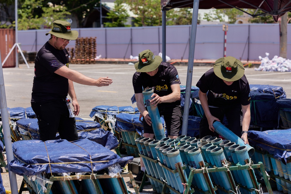 Đêm khai mạc DIFF 2023 - Bản giao hưởng ánh sáng đỉnh cao Đêm khai mạc DIFF 2023 - Bản giao hưởng ánh sáng đỉnh cao