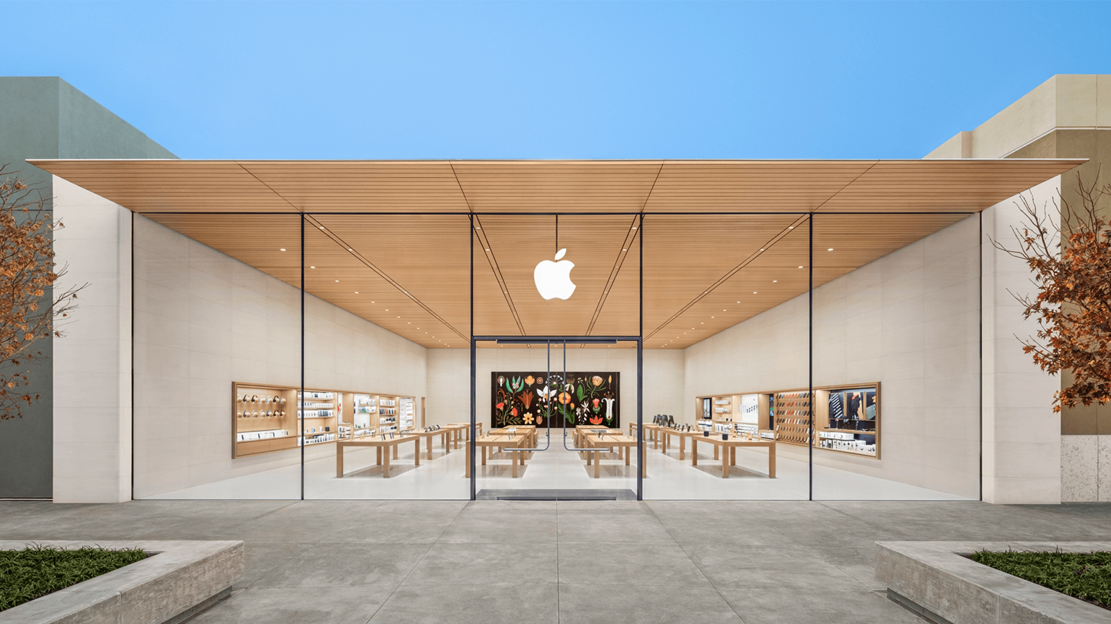Apple lên kế hoạch sửa chữa và khai trương hơn 50 Apple Store