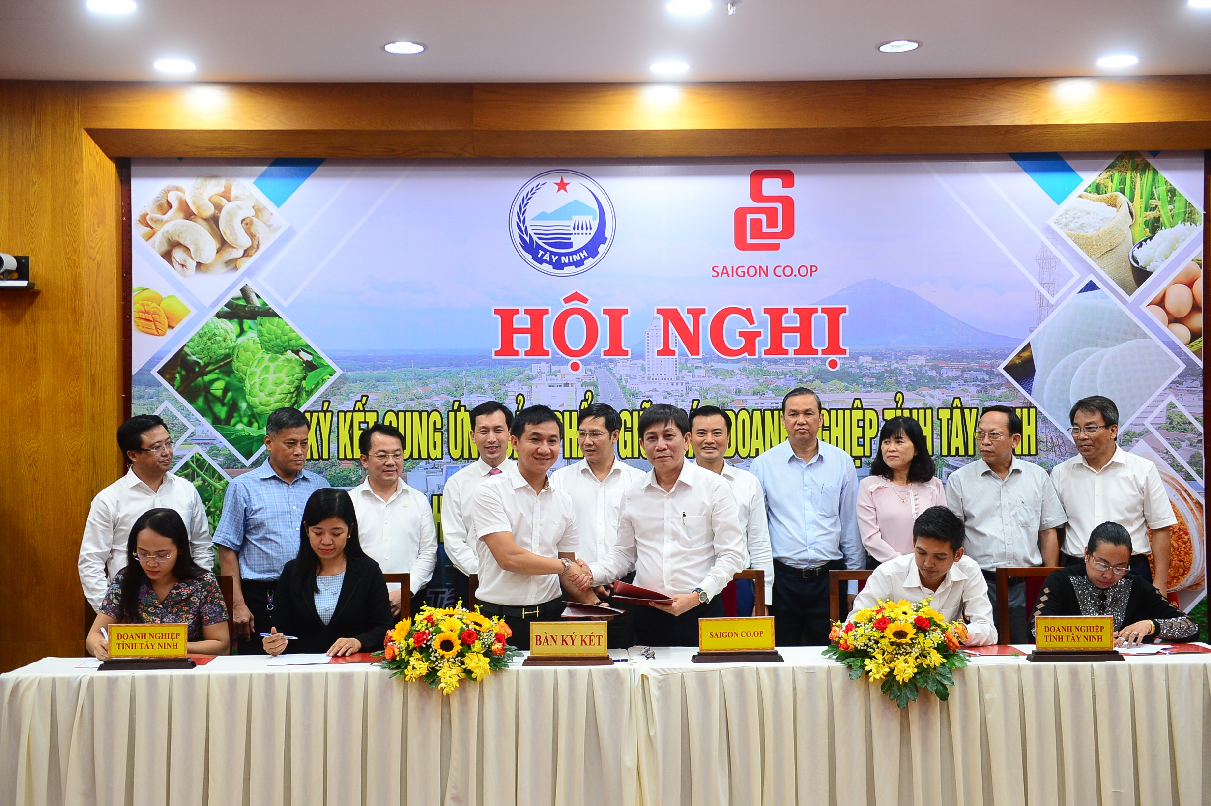Saigon Co.op đã ký kết biên bản ghi nhớ hợp tác về tiêu thụ sản phẩm