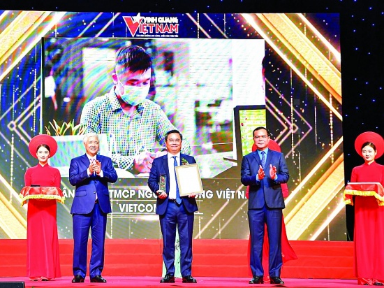 Vietcombank được vinh danh tại Chương trình Vinh quang Việt Nam lần thứ 18
