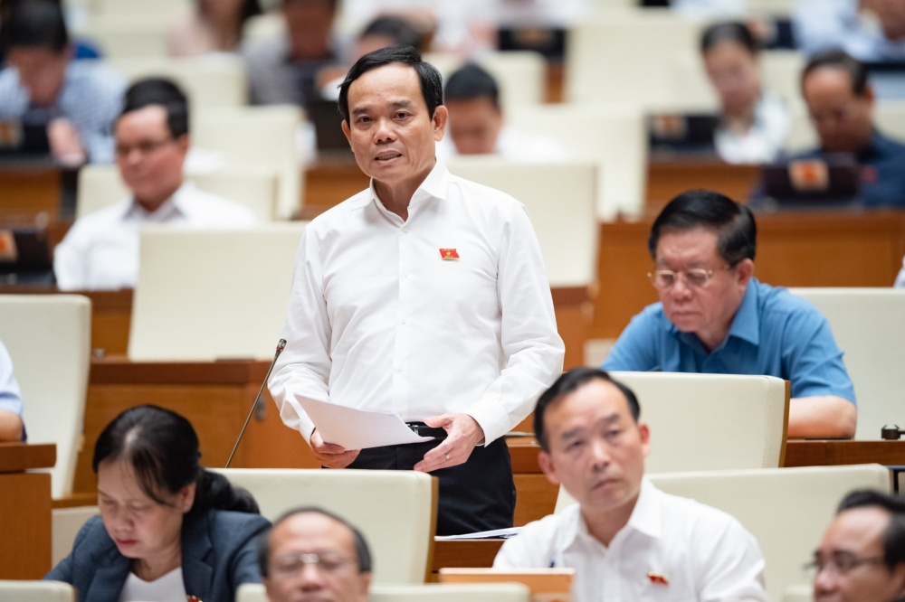 Phó Thủ tướng chính phủ Trần Lưu Quang giải trình về ba Chương trình mục tiêu quốc gia