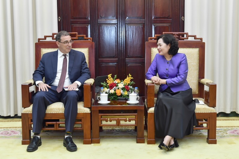 Thống đốc NHNN Nguyễn Thị Hồng và ông Jochen Schmittmann - Đại diện thường trú IMF tại Việt Nam