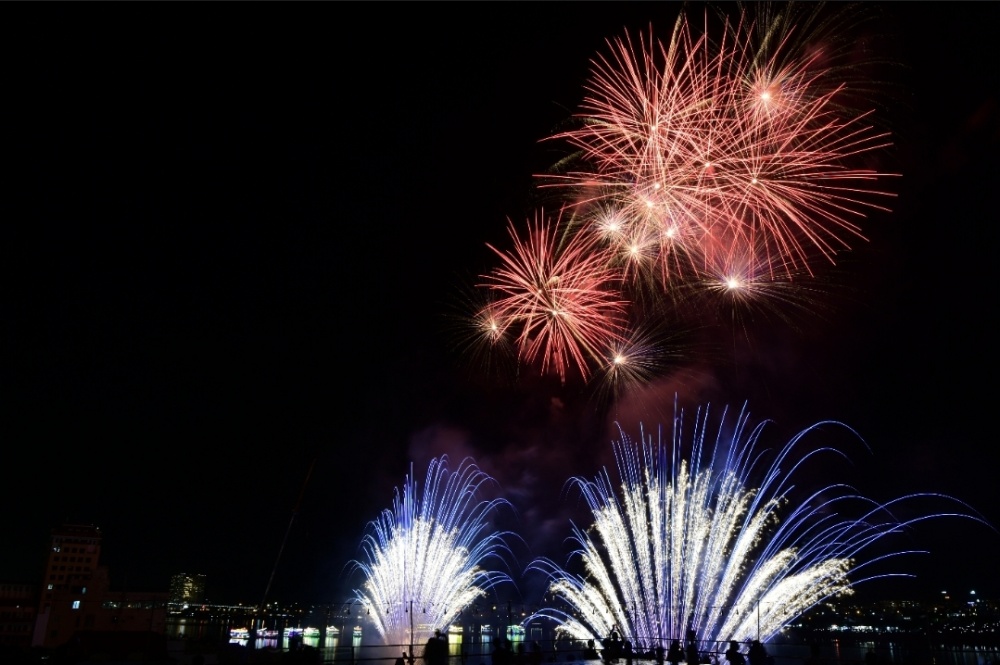 undefined Mãn nhãn với đại tiệc pháo hoa của Úc và Ý