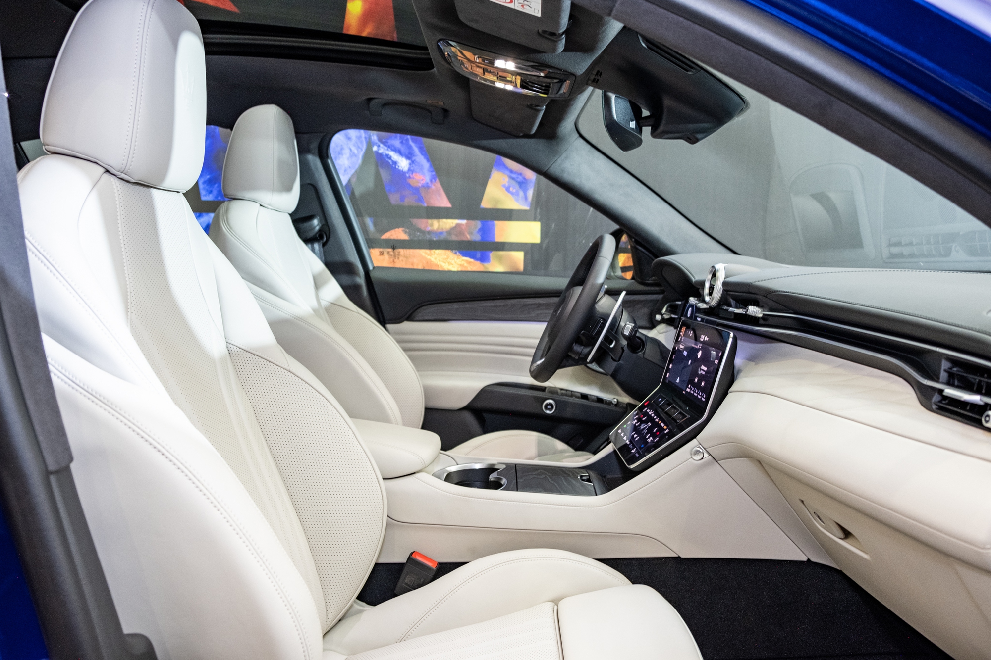 Maserati Grecale giá từ 4,2 tỷ đồng có gì?