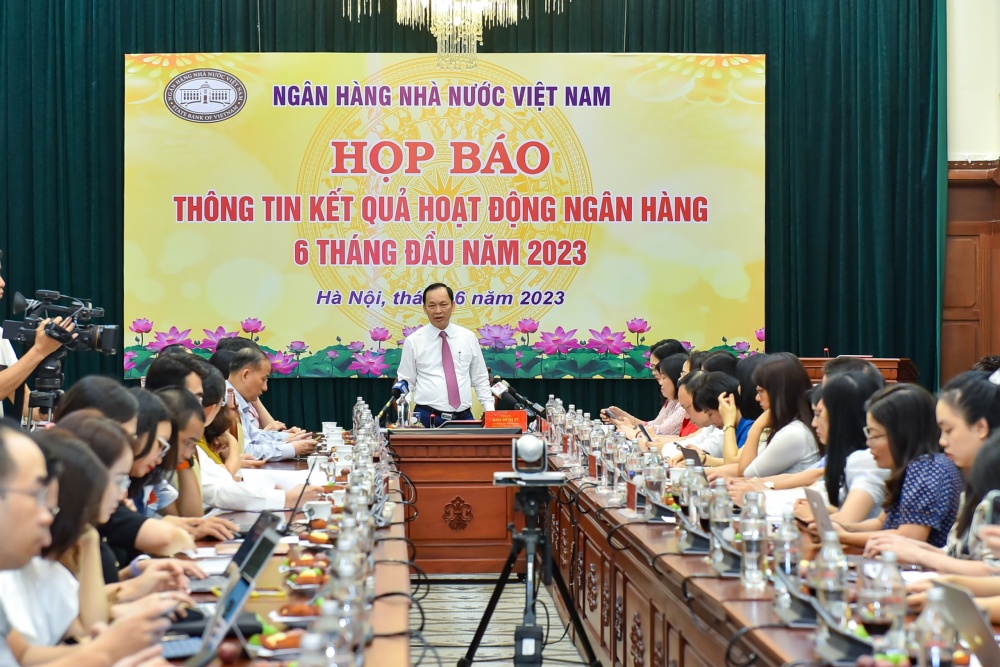 Quyết liệt các giải pháp điều hành chính sách tiền tệ hỗ trợ nền kinh tế