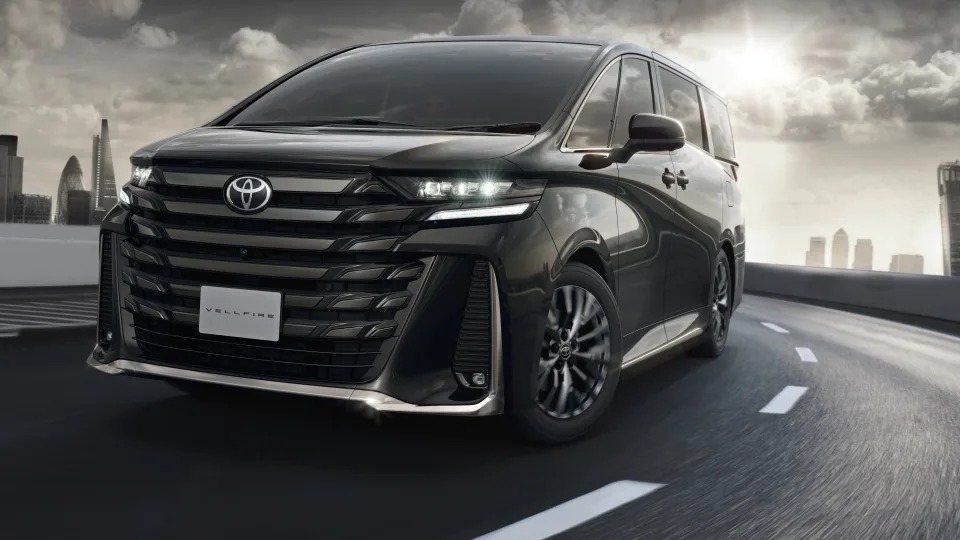 Toyota Alphard 2024 ra mắt