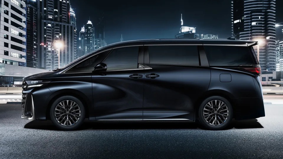 Toyota Alphard 2024 ra mắt
