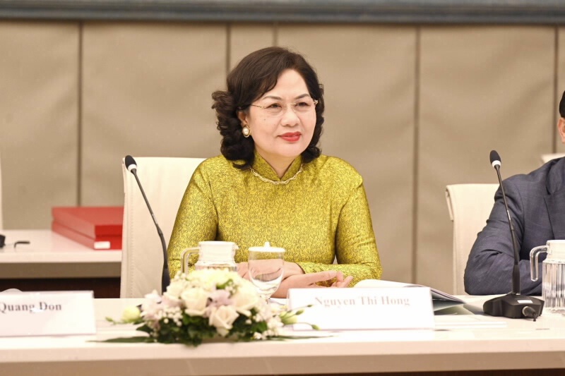 Thống đốc NHNN Việt Nam Nguyễn Thị Hồng. Thống đốc NHNN Việt Nam Nguyễn Thị Hồng.