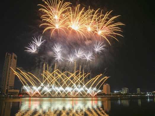 Mãn nhãn đêm pháo hoa thứ 4 của DIFF 2023