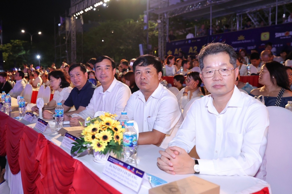 undefined Mãn nhãn đêm pháo hoa thứ 4 của DIFF 2023