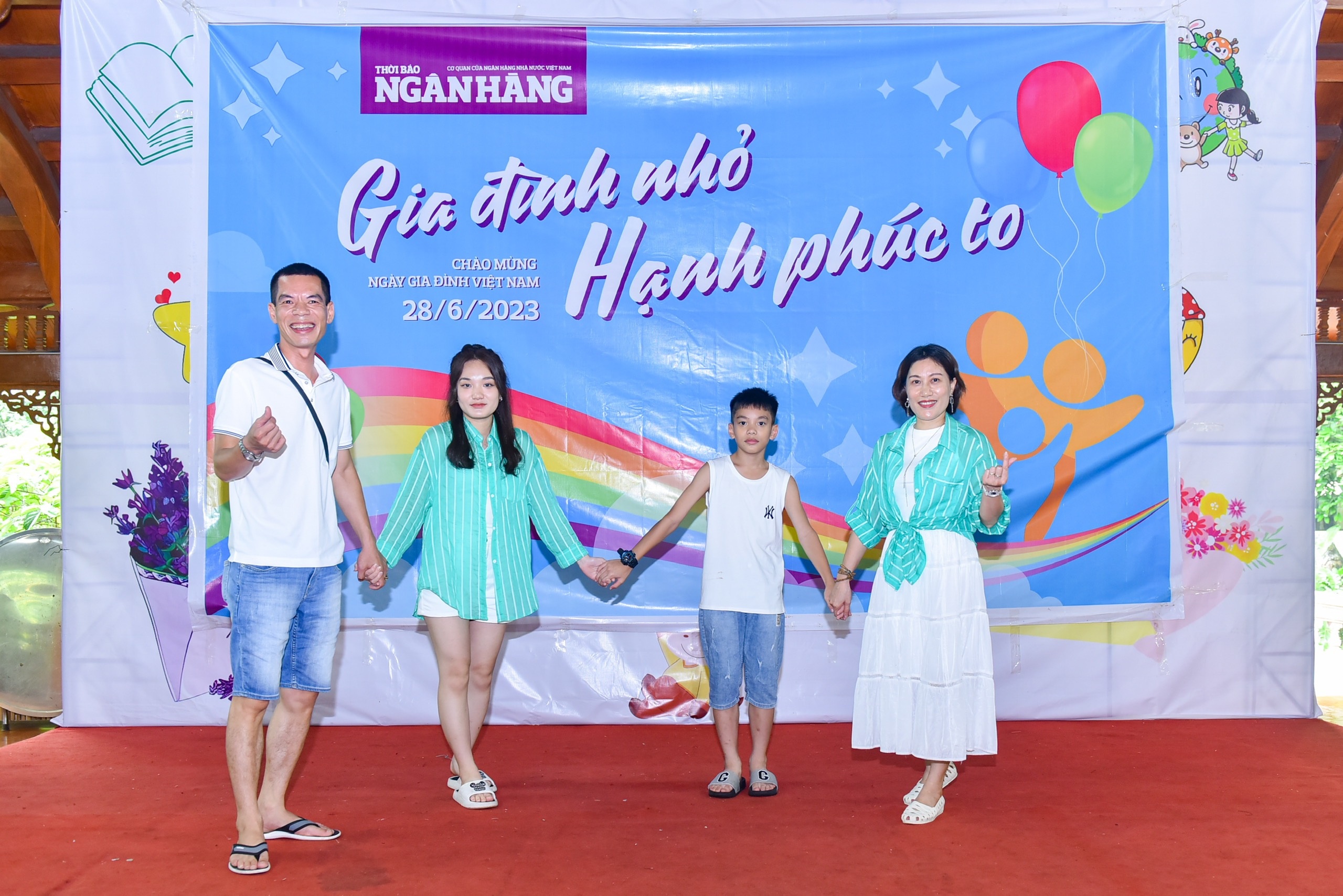 Kết nối gia đình Thời báo Ngân hàng