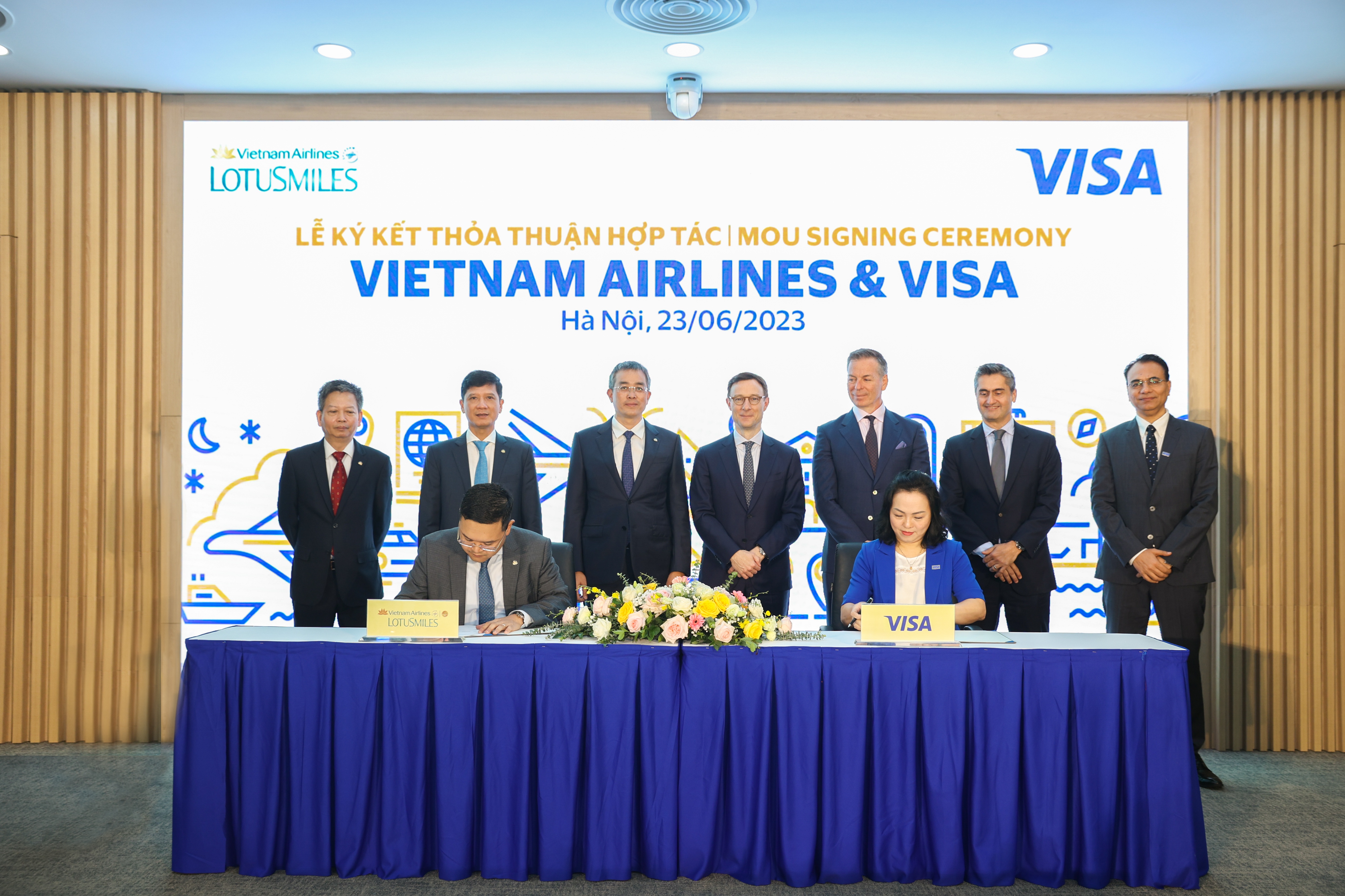 Visa và Vietnam Airlines ký kết thỏa thuận hợp tác Visa và Vietnam Airlines ký kết thỏa thuận hợp tác