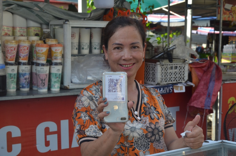 Quảng Ninh hướng tới không tiền mặt với dịch vụ công