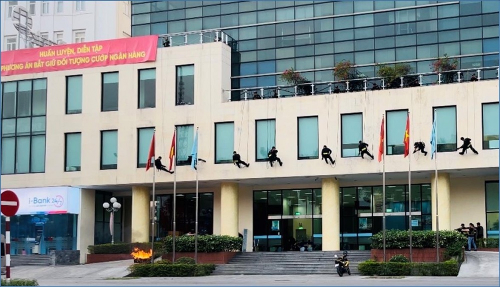 Công an và ngân hàng tỉnh Thừa Thiên Huế phối hợp tổ chức diễn tập phòng, chống tội phạm