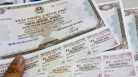 Lãi suất huy động tiếp tục giảm, giao dịch thứ cấp tăng hơn 16%