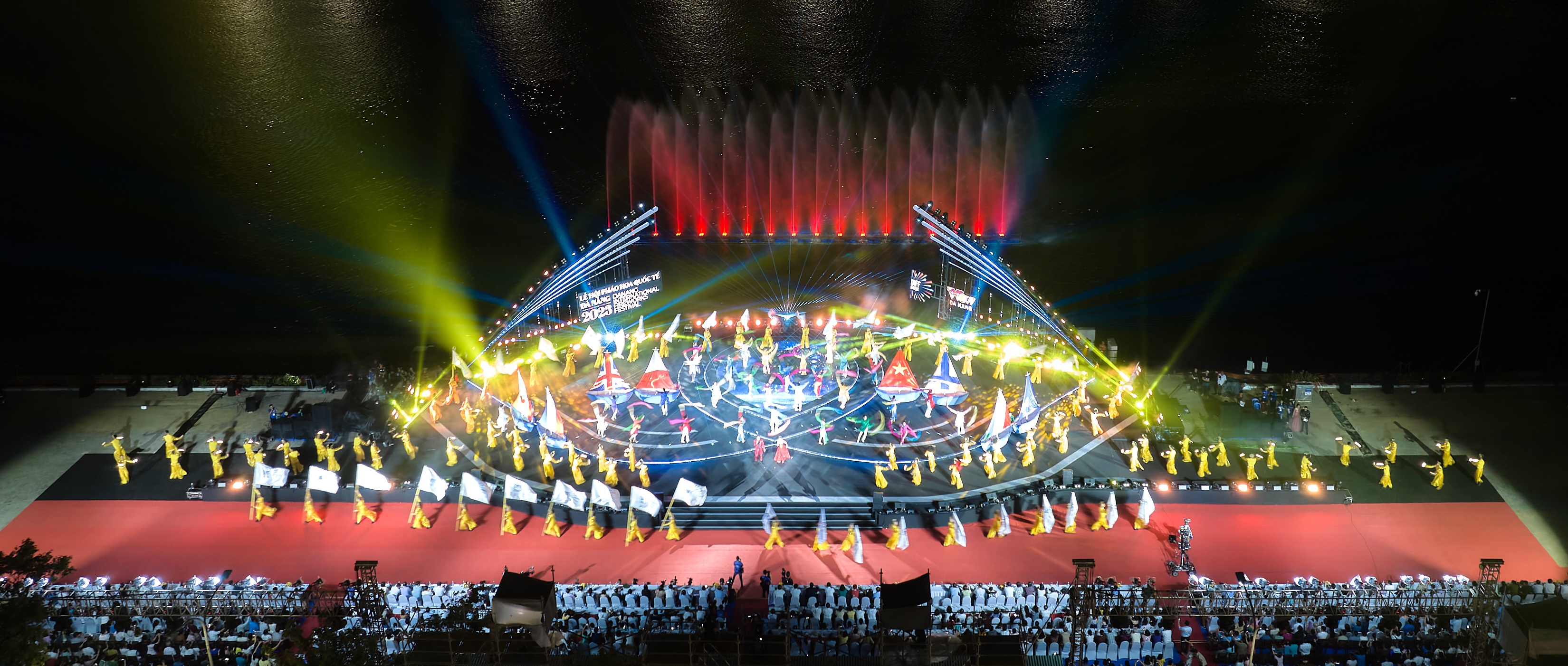  Nếu có khán đài và quảng trường rộng rãi, Đà Nẵng có thể tổ chức nhiều sự kiện lớn ngoài DIFF