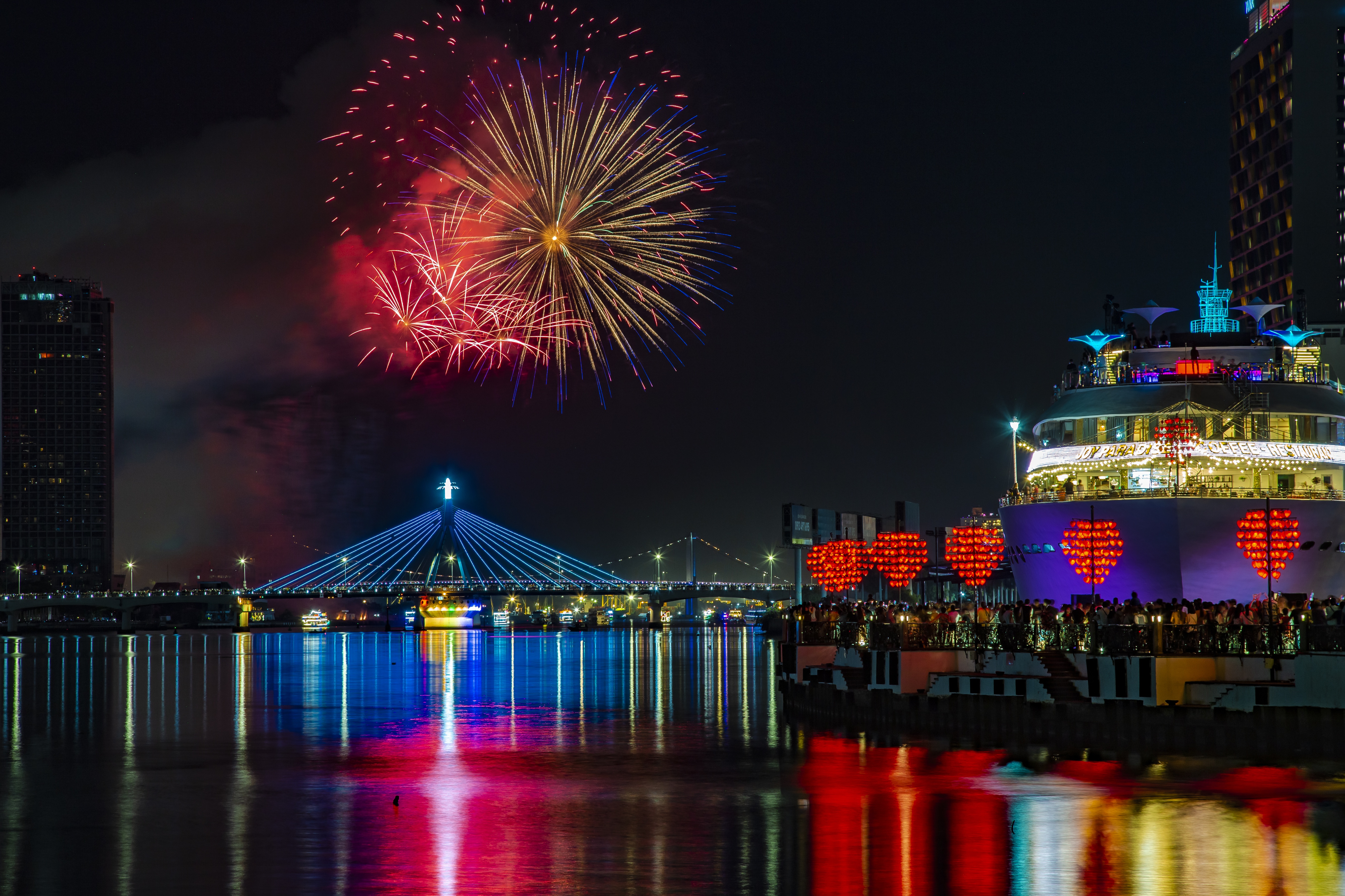  Đà Nẵng cần nghĩ đến một “hệ sinh thái pháo hoa”