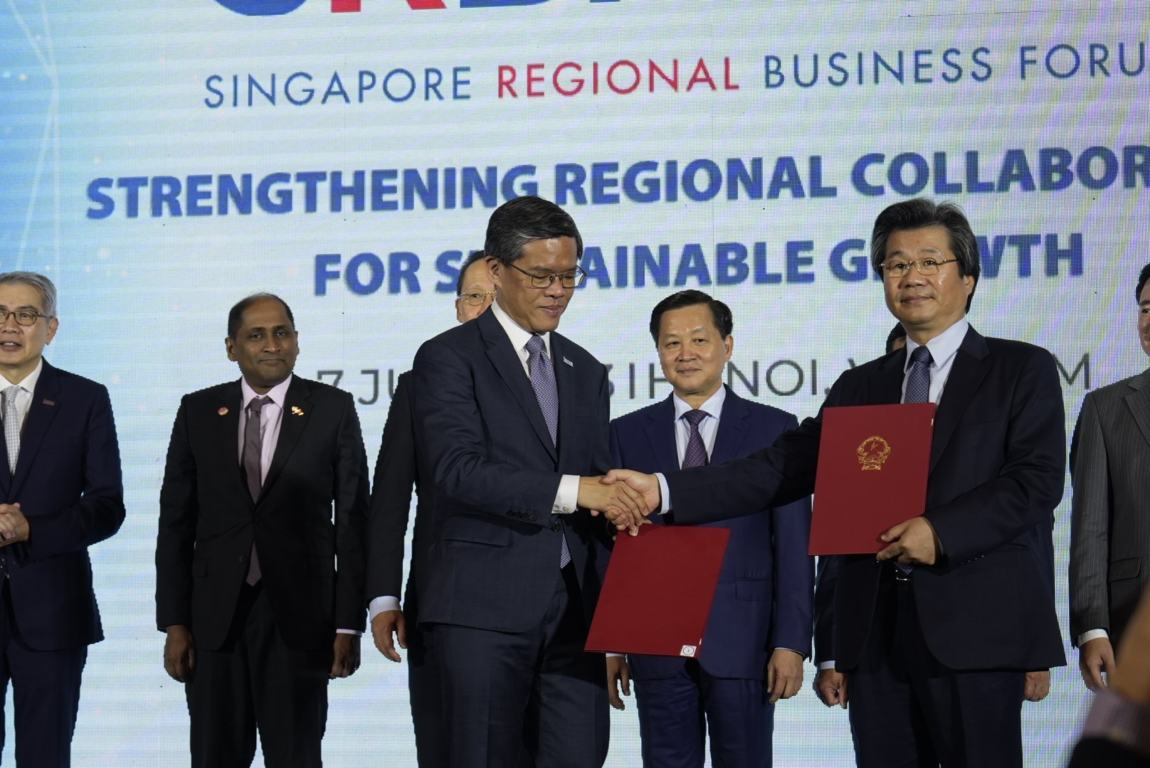 Việt Nam - Singapore: Hợp tác hiệu quả, thực chất hướng tới tương lai chung bền vững và thịnh vượng Việt Nam - Singapore: Hợp tác hiệu quả, thực chất hướng tới tương lai chung bền vững và thịnh vượng