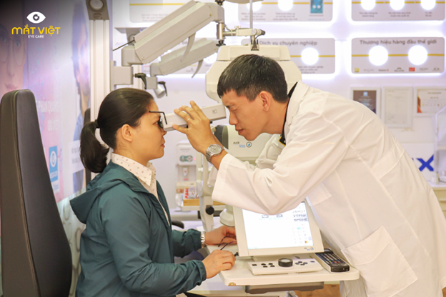 Mắt Việt Group với chuỗi cửa hàng mắt kính hàng hiệu chính hãng sang trọng Mắt Việt Group với chuỗi cửa hàng mắt kính hàng hiệu chính hãng sang trọng