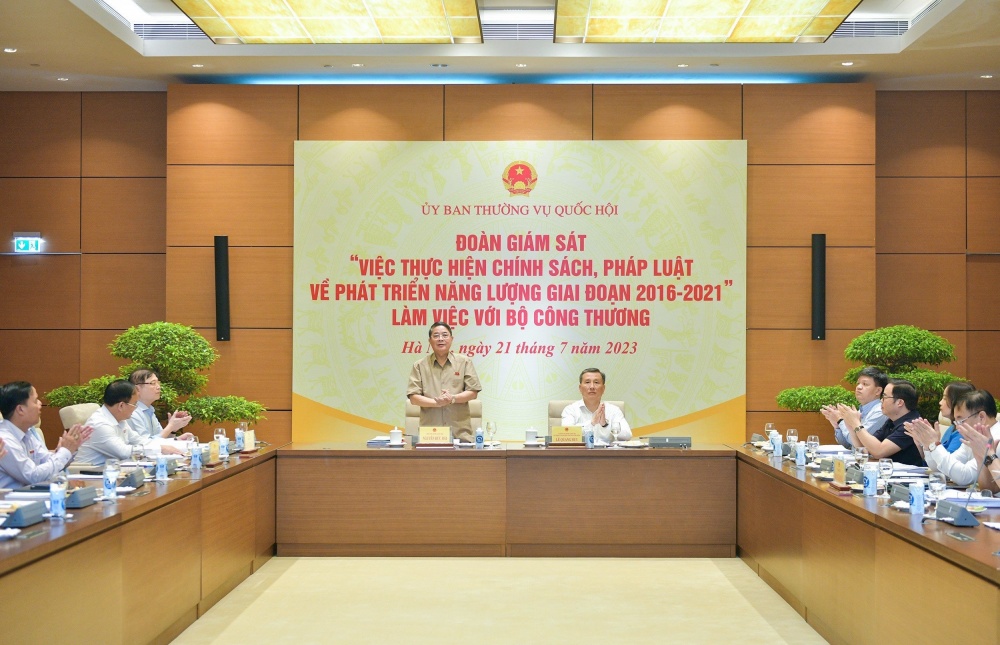 Đoàn giám sát của Quốc hội làm việc với Bộ Công Thương về thực hiện chính sách, pháp luật ngành năng lượng
