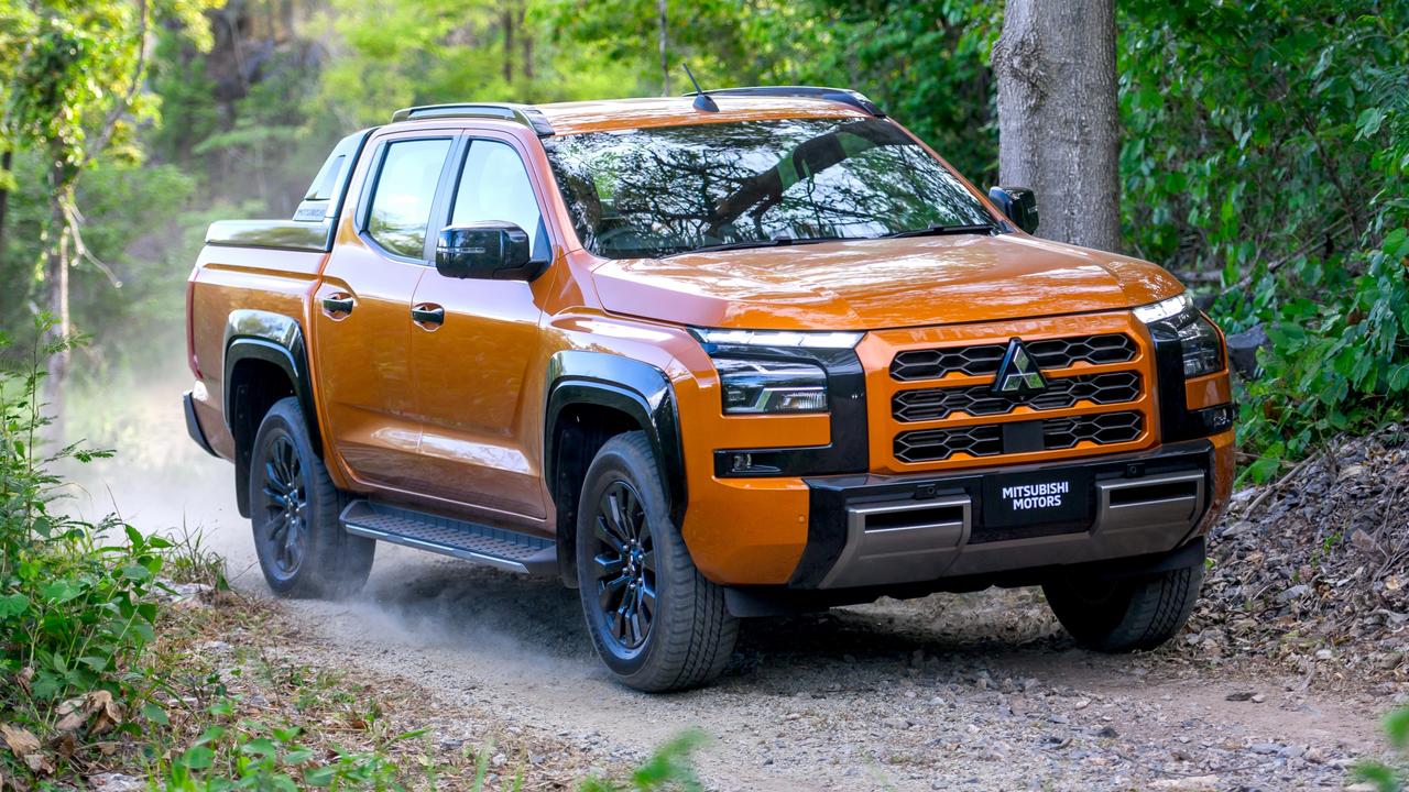 Mitsubishi Triton 2024 ra mắt: Khung to hơn, cứng hơn, máy bi-turbo mới mạnh gần bằng Ranger Raptor, Wildtrak - Ảnh 1. Mitsubishi Triton 2024 ra mắt: Khung to hơn, cứng hơn, máy bi-turbo mới mạnh gần bằng Ranger Raptor, Wildtrak - Ảnh 1.