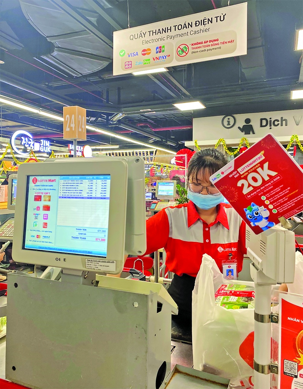 Hiện vẫn chưa có quy định bắt buộc người bán phải xuất hóa đơn điện tử khởi tạo từ máy tính tiền