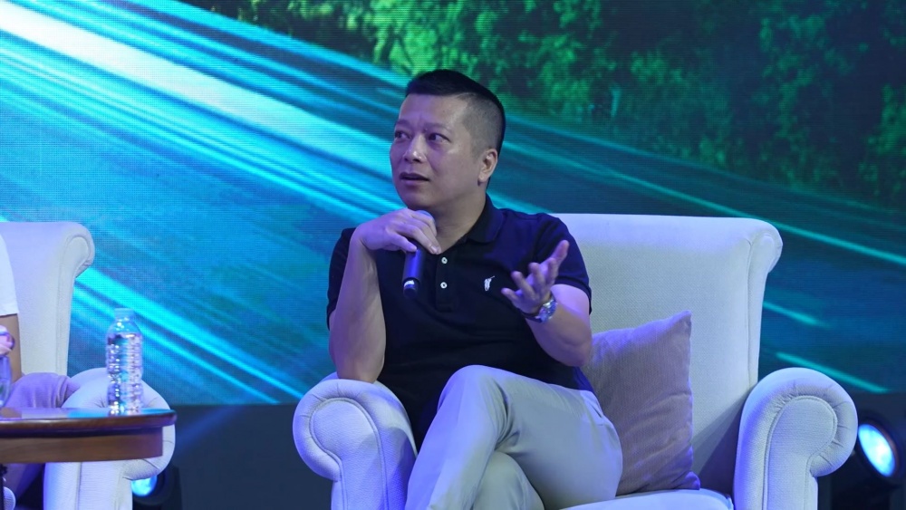 Anh Tùng Anh, Giám đốc kênh Trắng Auto