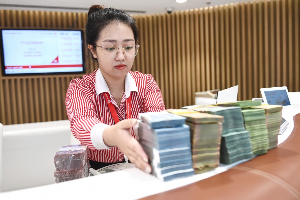 Tín dụng tăng chậm đã ảnh hưởng tiêu cực tới hoạt động kinh doanh của các ngân hàng Tín dụng tăng chậm đã ảnh hưởng tiêu cực tới hoạt động kinh doanh của các ngân hàng