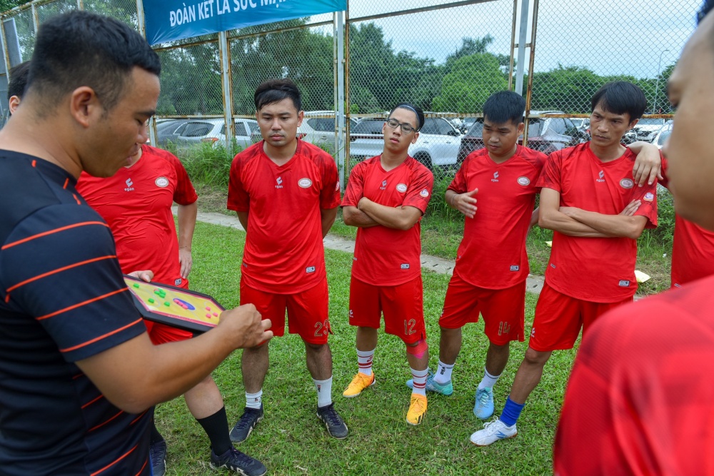 Đội bóng đá nam NHNN TW rộng cửa vào vòng 2 Đội bóng đá nam NHNN TW rộng cửa vào vòng 2