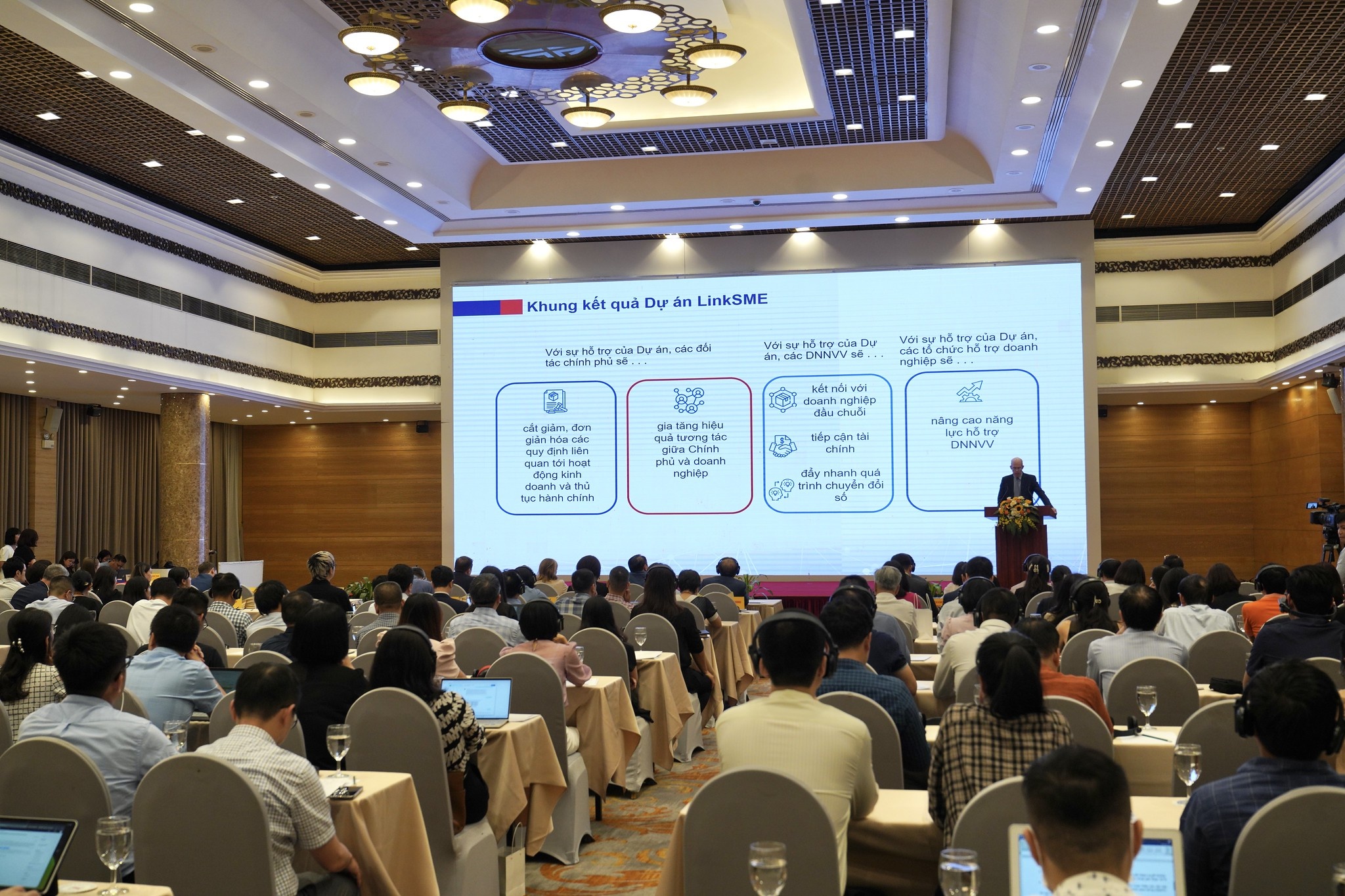 Hoa Kỳ hỗ trợ cải thiện môi trường kinh doanh và năng lực cạnh tranh khu vực tư nhân