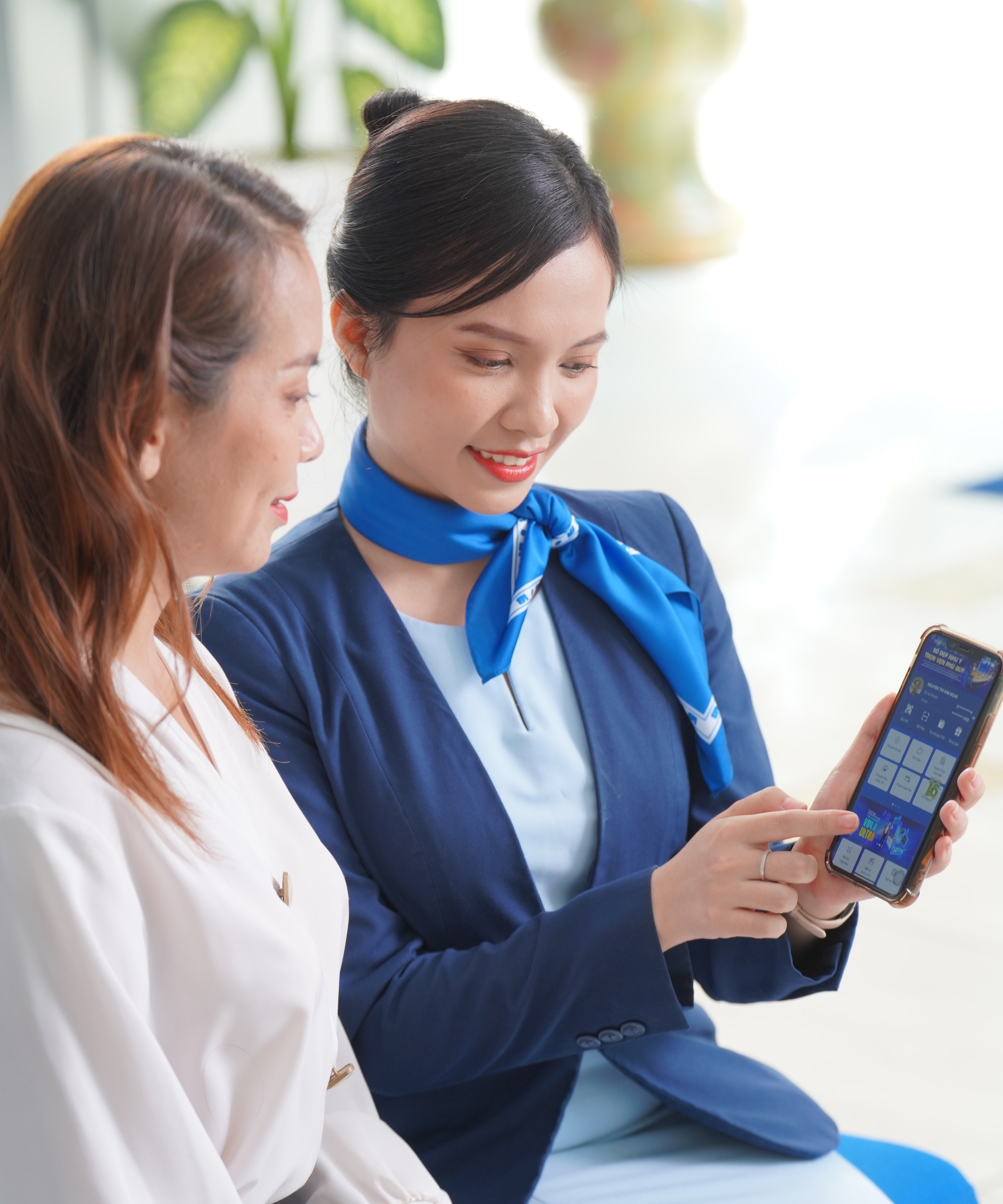 Chỉ cần sử dụng app Vietbank Digital, khách hàng có thể tiến hành các giao dịch ngân hàng mọi lúc, mọi nơi Chỉ cần sử dụng app Vietbank Digital, khách hàng có thể tiến hành các giao dịch ngân hàng mọi lúc, mọi nơi