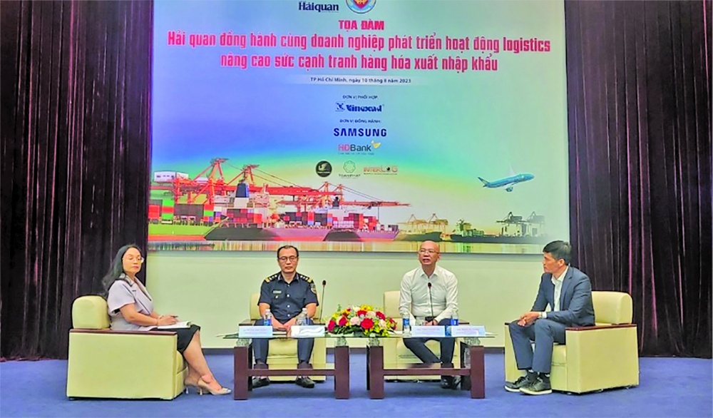 Quang cảnh buổi tọa đàm