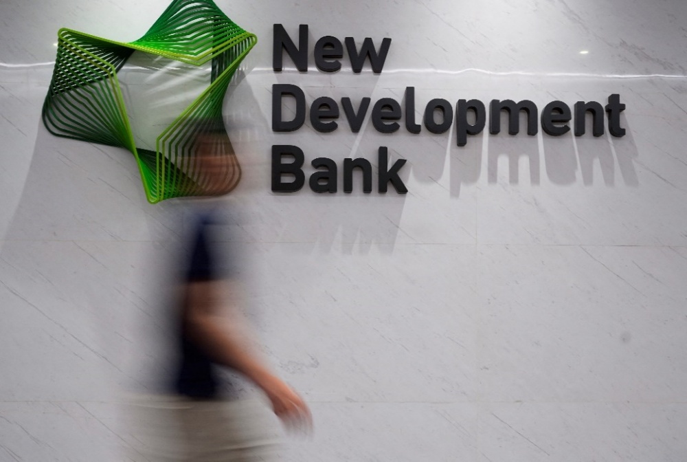 Ngân hàng của BRICS cần hướng tới nội tệ