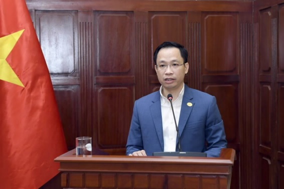 Tân Phó Phó Vụ trưởng Vụ Dự báo, thống kê phát biểu nhận nhiệm vụ Tân Phó Phó Vụ trưởng Vụ Dự báo, thống kê phát biểu nhận nhiệm vụ