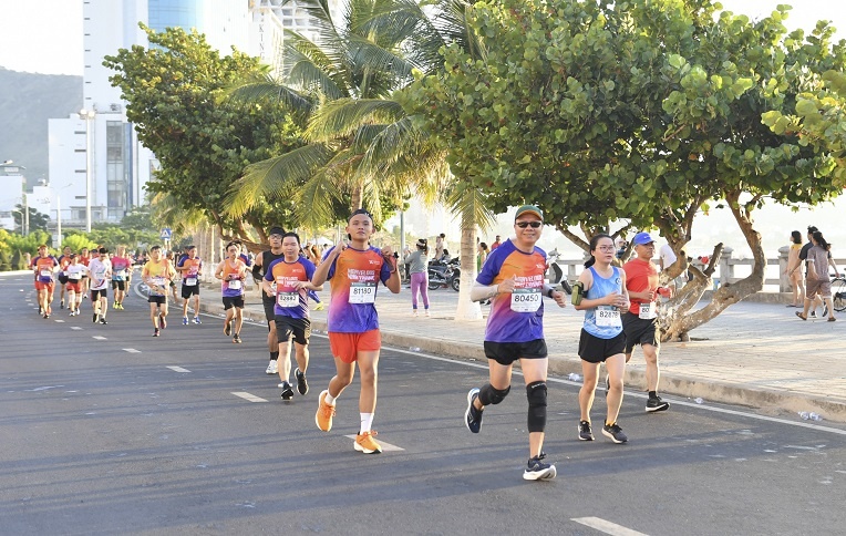 Giải VnExpress Marathon Marvelous Nha Trang 2023 thu hút hơn 11.000 vận động viên tham gia