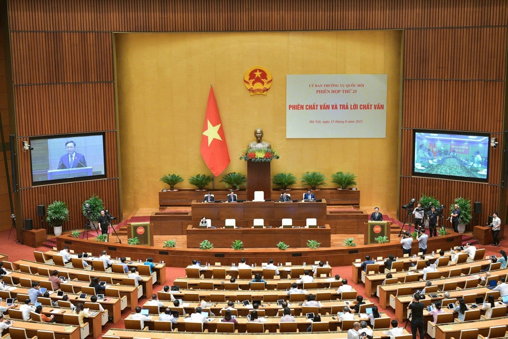 Thông qua chất vấn phát hiện những bất cập và tìm ra các giải pháp khắc phục