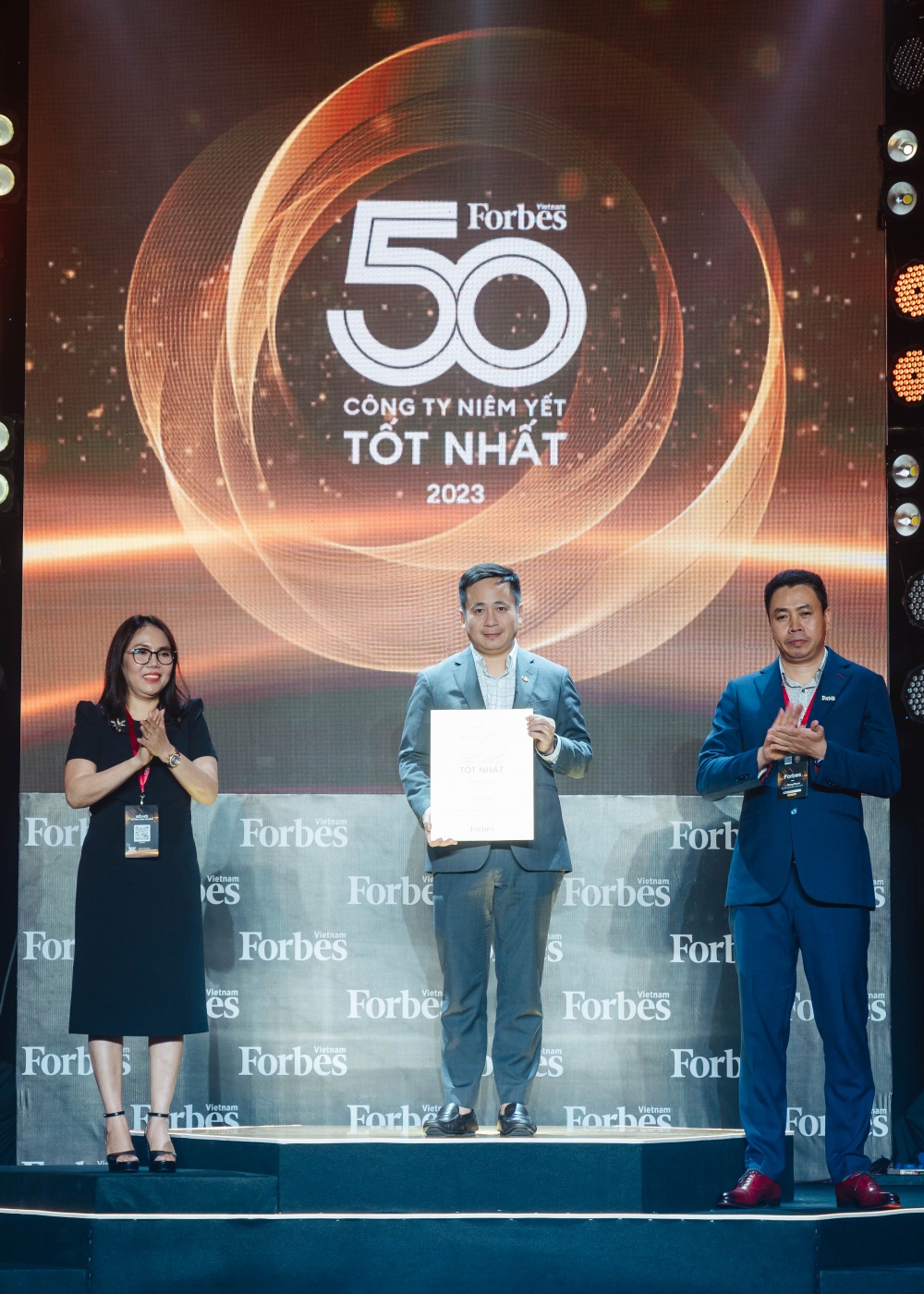 Trí tuệ nhân tạo AI có thể hỗ trợ 10 triệu khách hàng/tháng Trí tuệ nhân tạo AI có thể hỗ trợ 10 triệu khách hàng/tháng