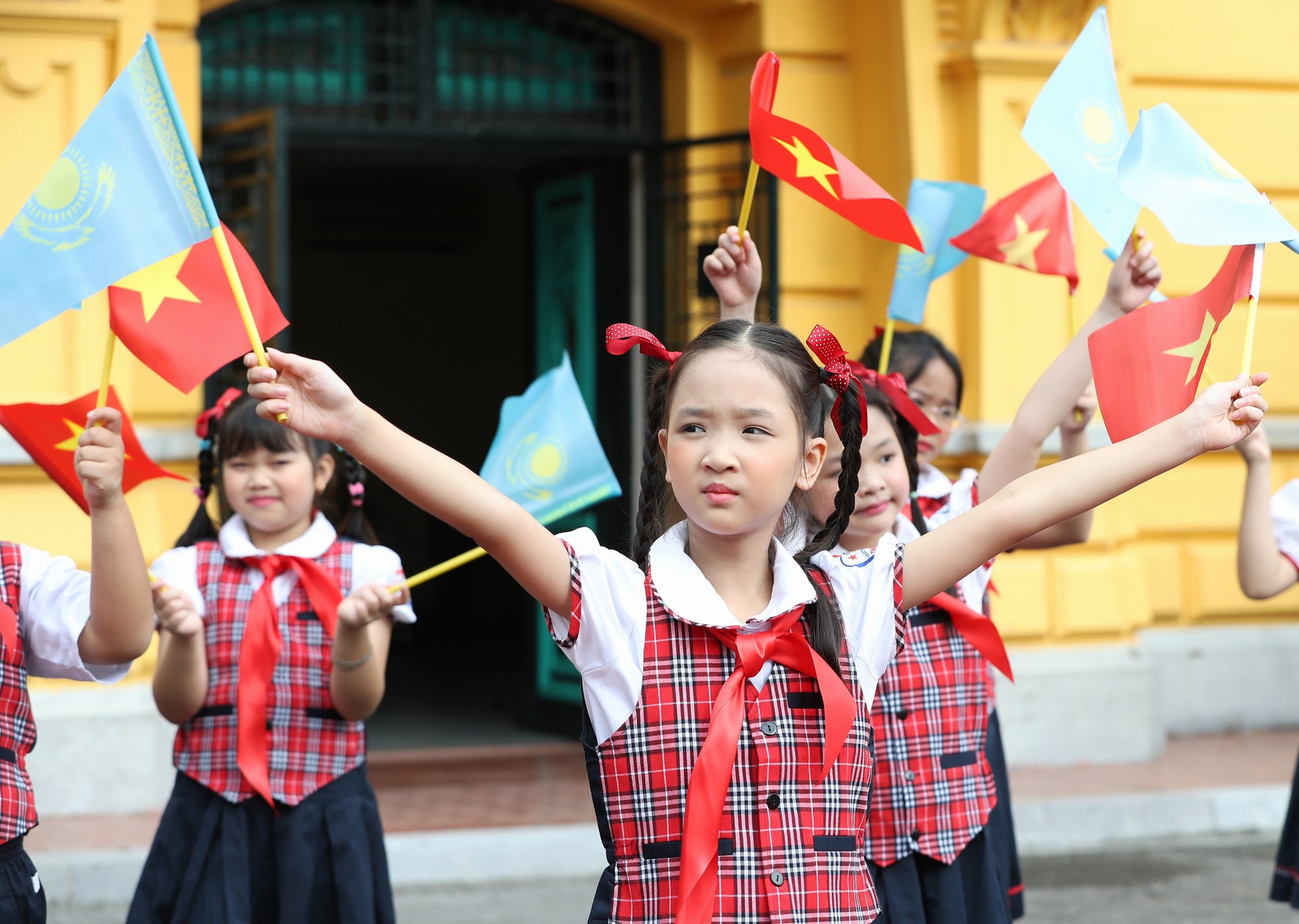 Chủ tịch nước Võ Văn Thưởng chủ trì lễ đón chính thức Tổng thống Cộng hòa Kazakhstan