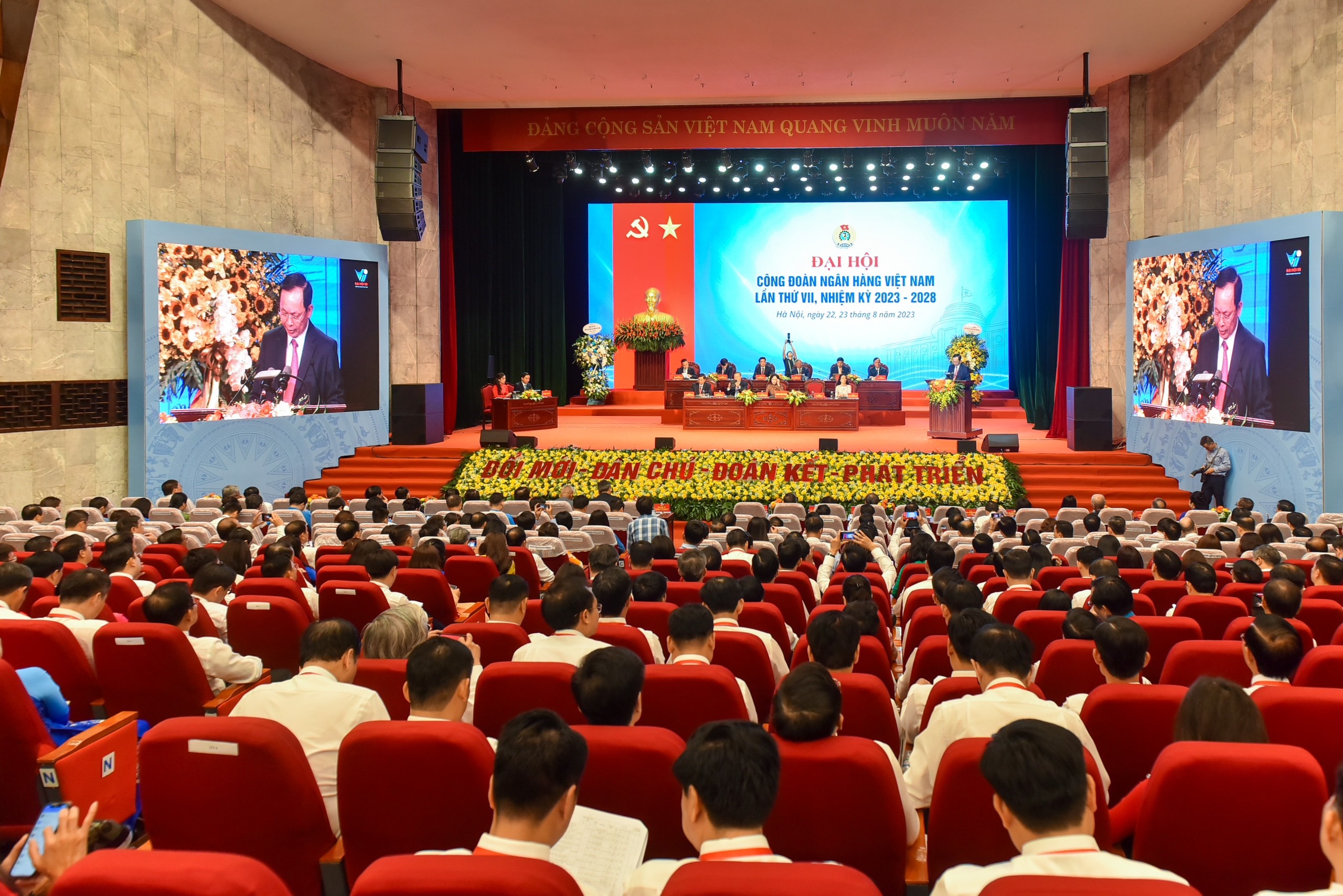 Toàn cảnh Đại hội