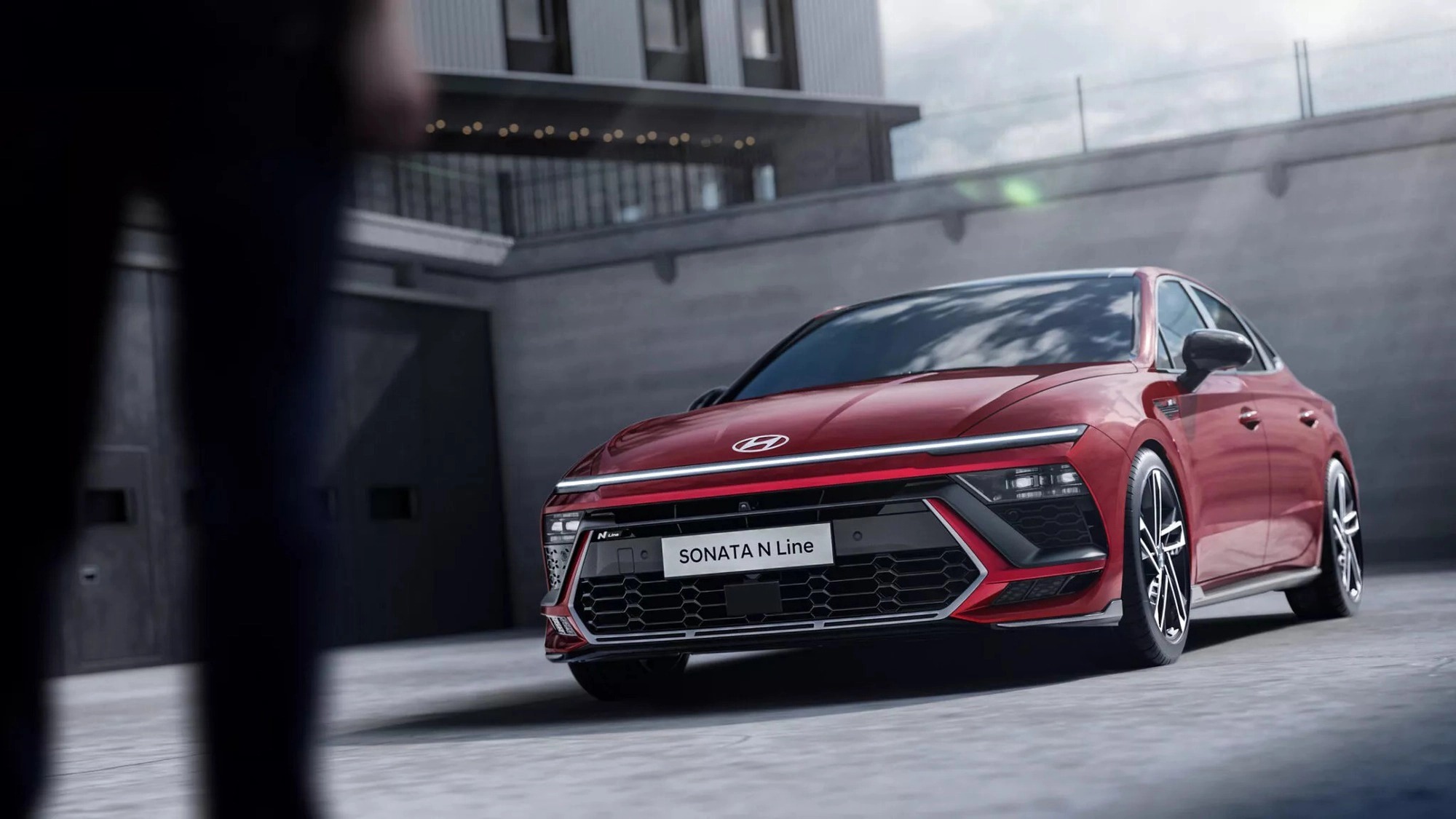 Hyundai Sonata sắp có bản 2 cầu - Ảnh 1.