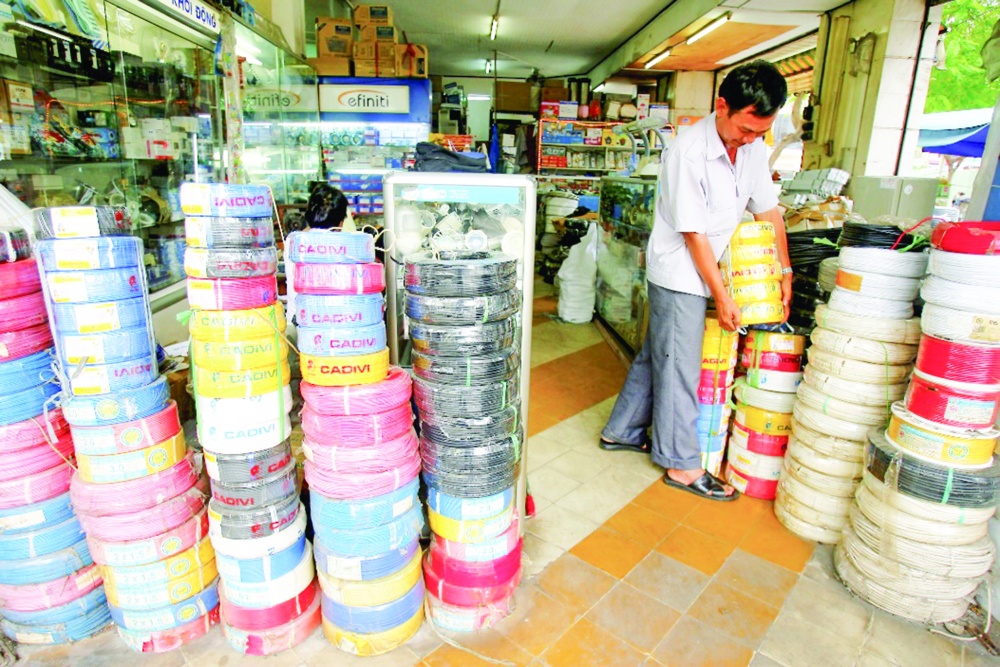 Các doanh nghiệp nhỏ và hộ kinh doanh đang phải cạnh tranh mạnh do sức mua sụt giảm 