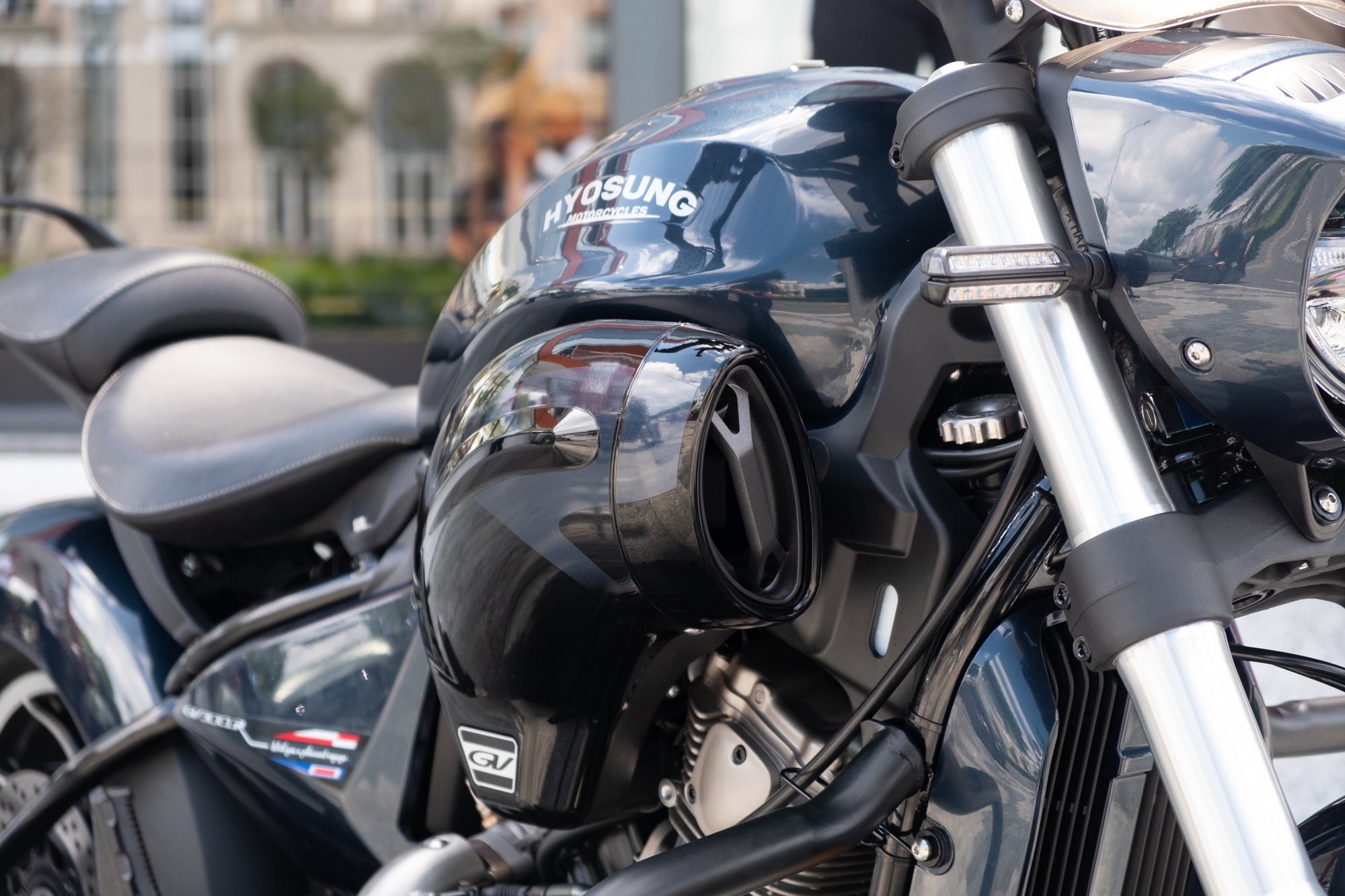 Chi tiết Hyosung GV300R vừa ra mắt Việt Nam với giá bán 148 triệu đồng