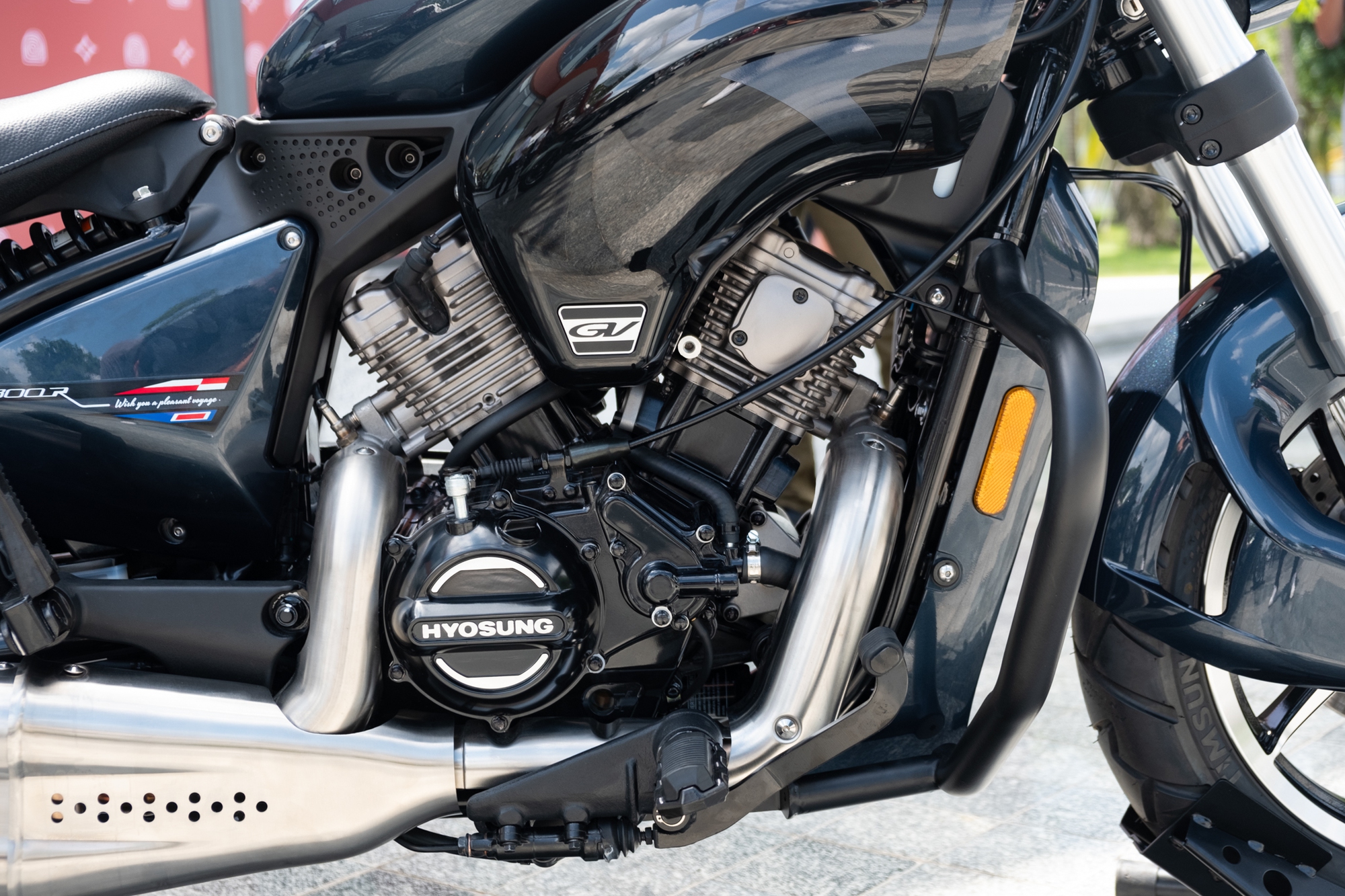 Chi tiết Hyosung GV300R vừa ra mắt Việt Nam với giá bán 148 triệu đồng