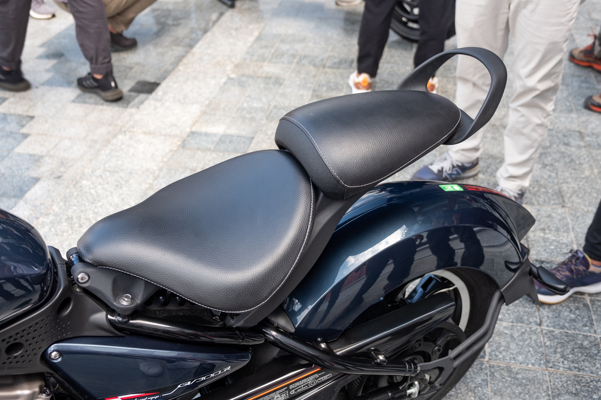 Chi tiết Hyosung GV300R vừa ra mắt Việt Nam với giá bán 148 triệu đồng