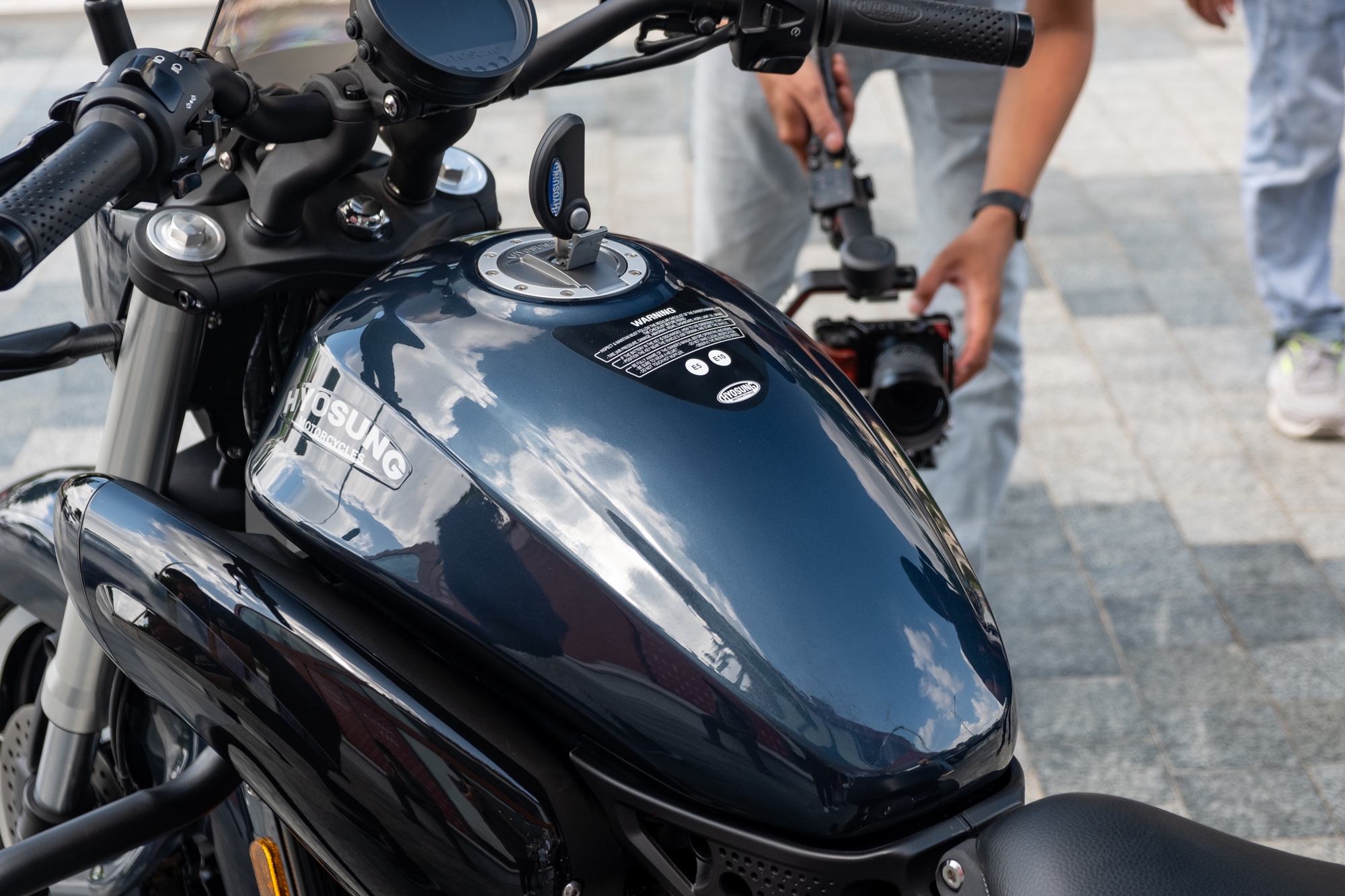 Chi tiết Hyosung GV300R vừa ra mắt Việt Nam với giá bán 148 triệu đồng