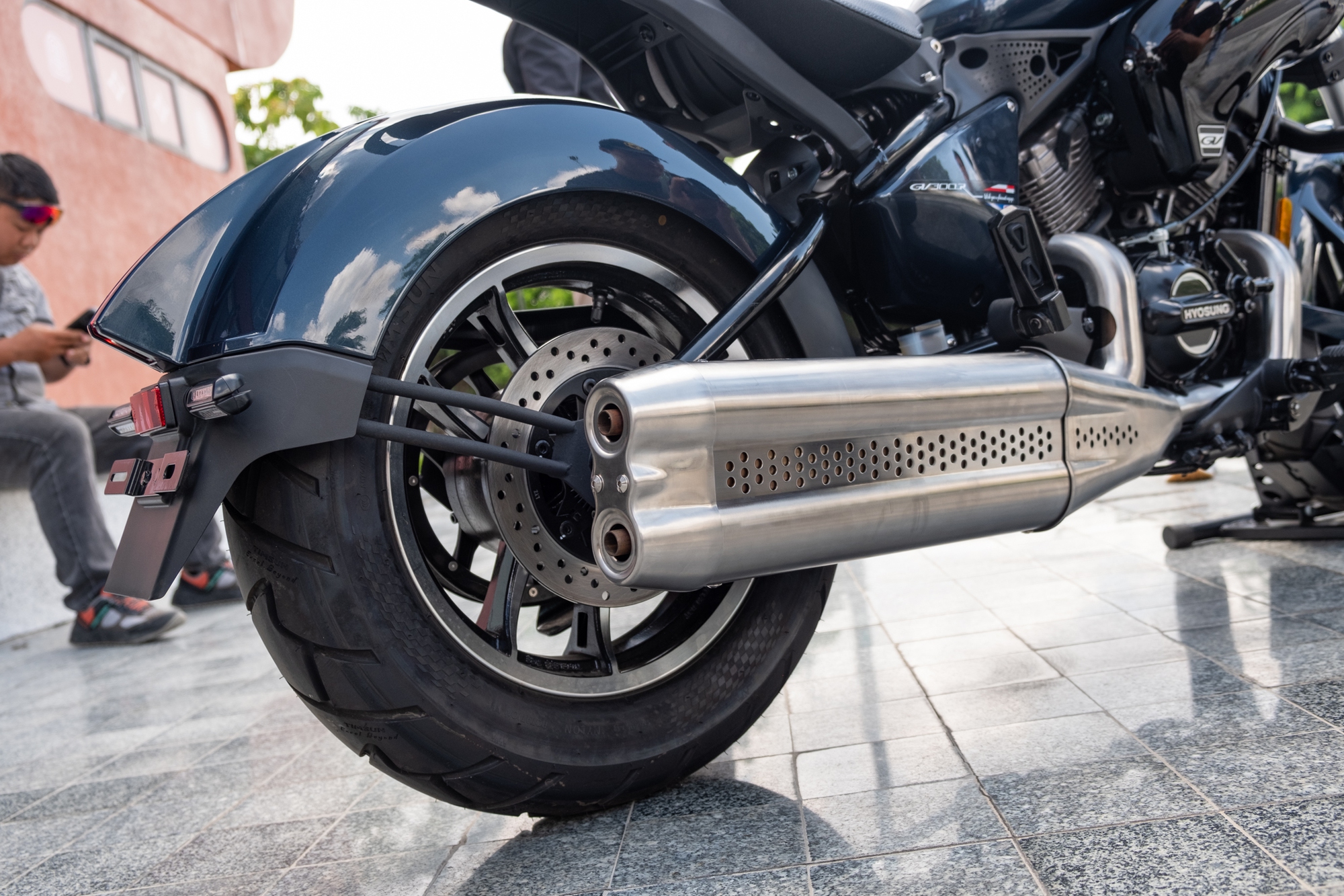 Chi tiết Hyosung GV300R vừa ra mắt Việt Nam với giá bán 148 triệu đồng