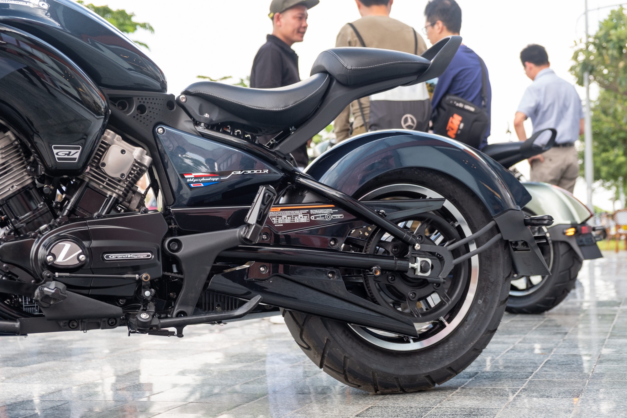 Chi tiết Hyosung GV300R vừa ra mắt Việt Nam với giá bán 148 triệu đồng